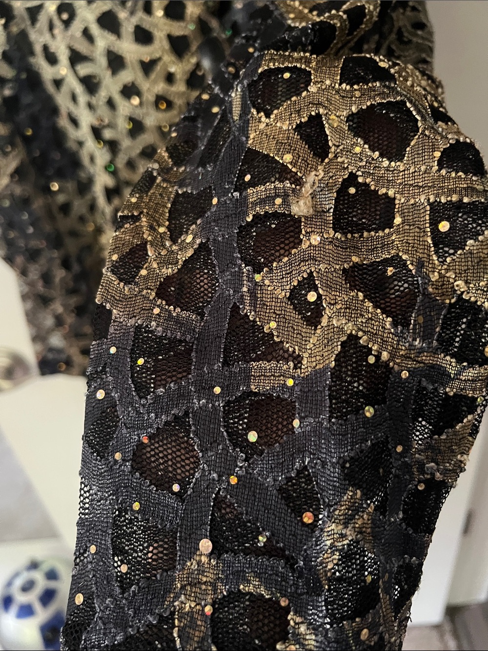 DAMEE JACKET HOLOGRAPHIC SCALE MESH FLARE AND FIT GOLD BLACK SIZE MEDIUM - Picture 7 of 10